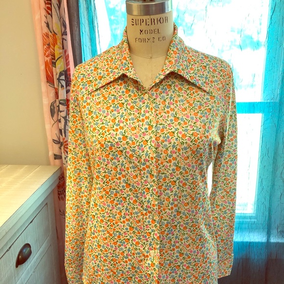 Moore Bros. Sportswear Tops - VTG Plus Size Floral 70s Blouse
